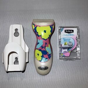 Schick Silk Effects Plus 1 Razor 2 Blades  & Shower Hanger New Old Stock Shaving